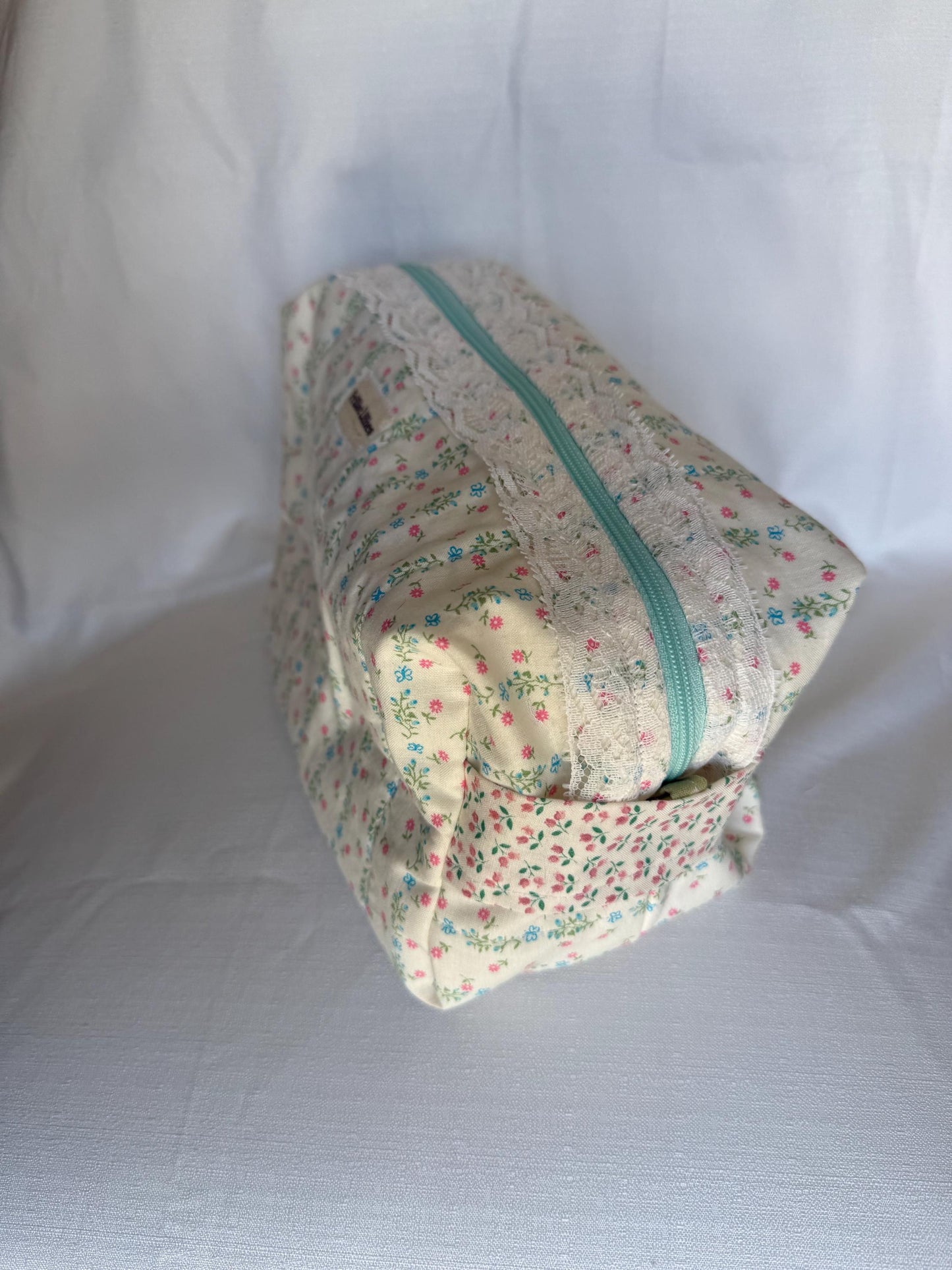 Wedding Cake Lace Bag