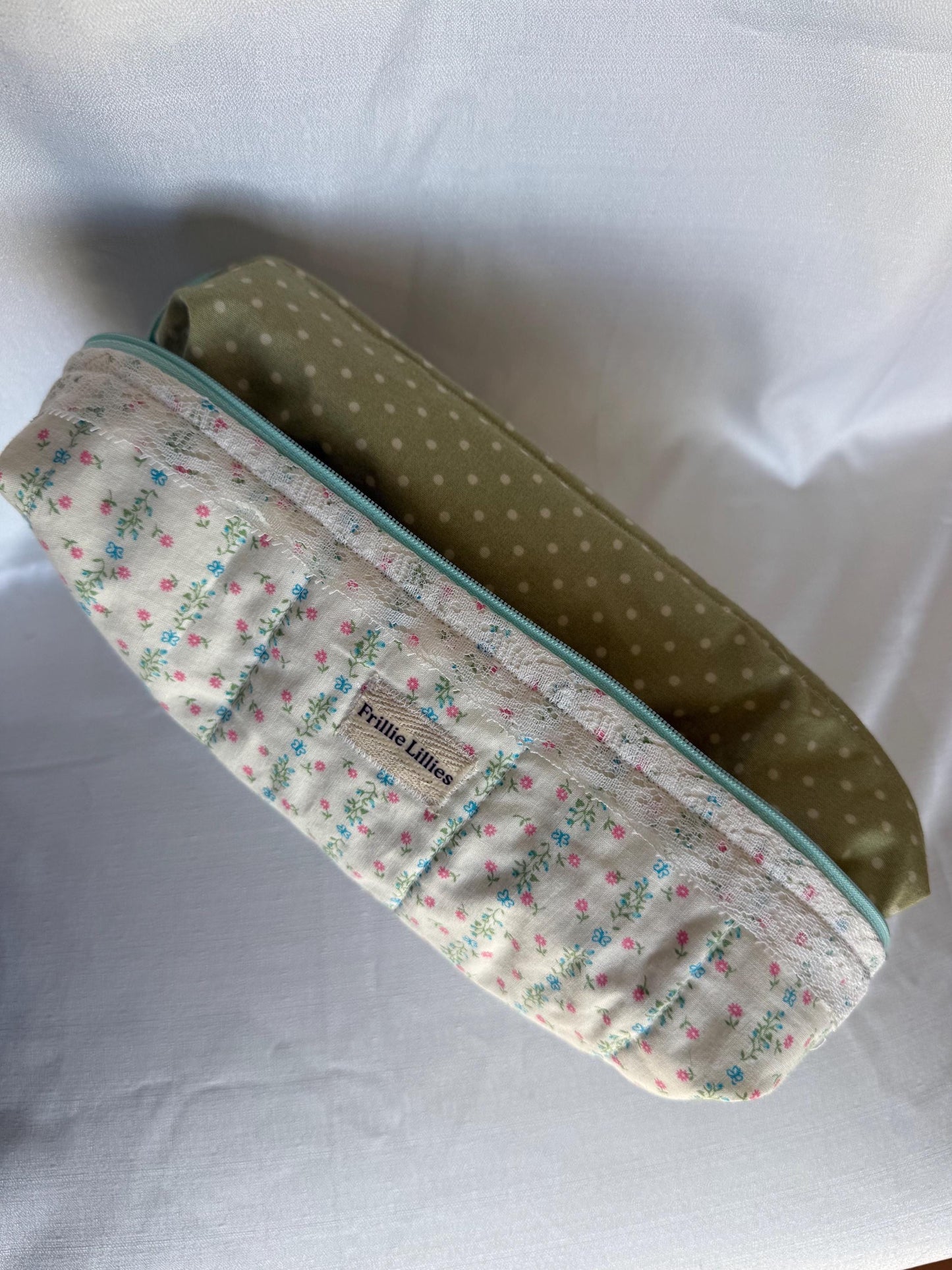 Wedding Cake Lace Bag
